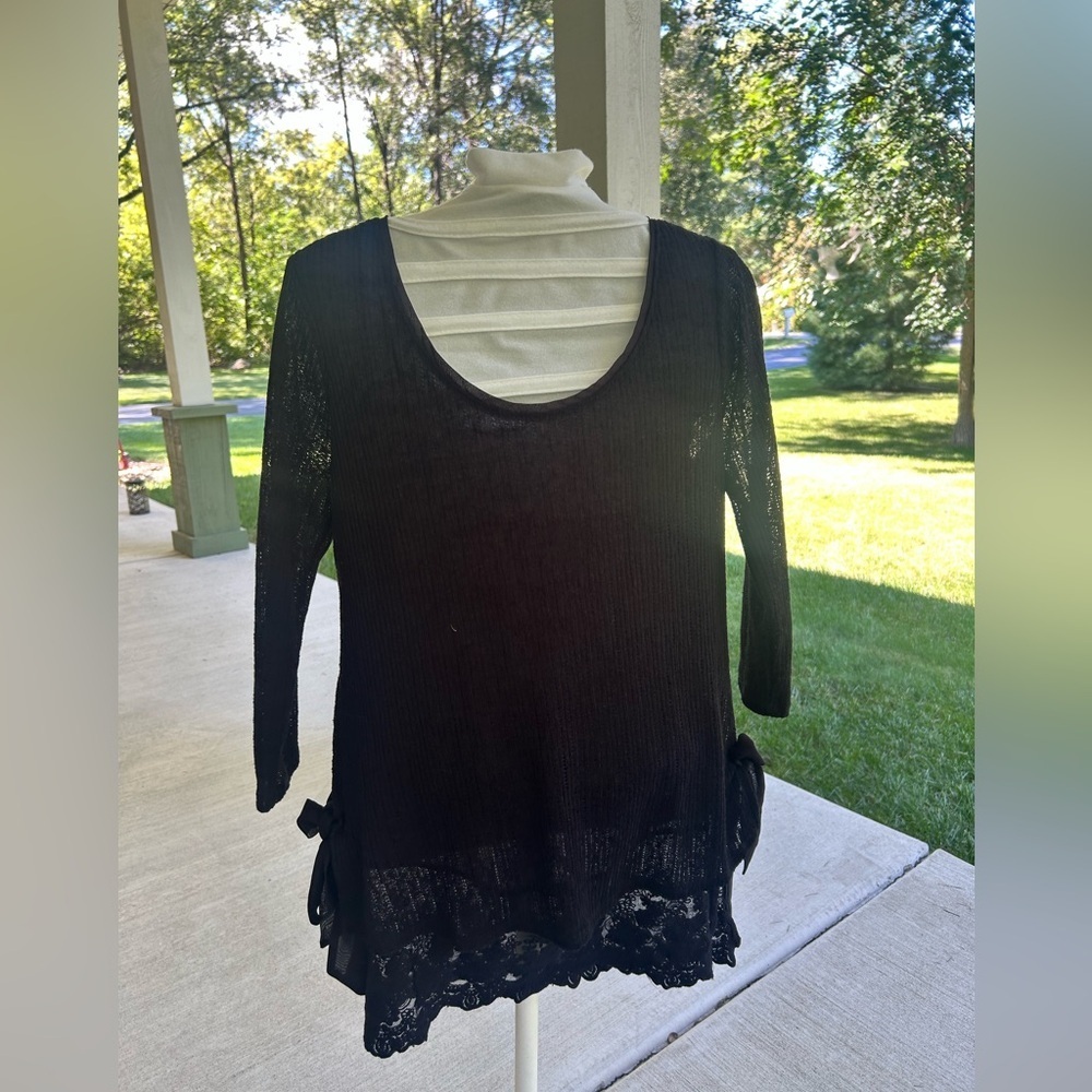 ❤️NWOT-Lauren Conrad Chic Black Women's Blouse with Lace Detail